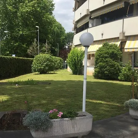 Leopardi * Marina di Pietrasanta