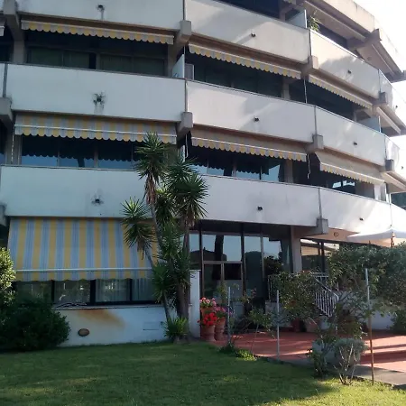 Aparthotel Leopardi Marina di Pietrasanta