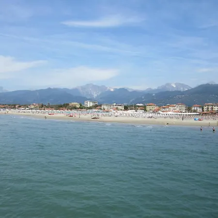 Leopardi Marina di Pietrasanta